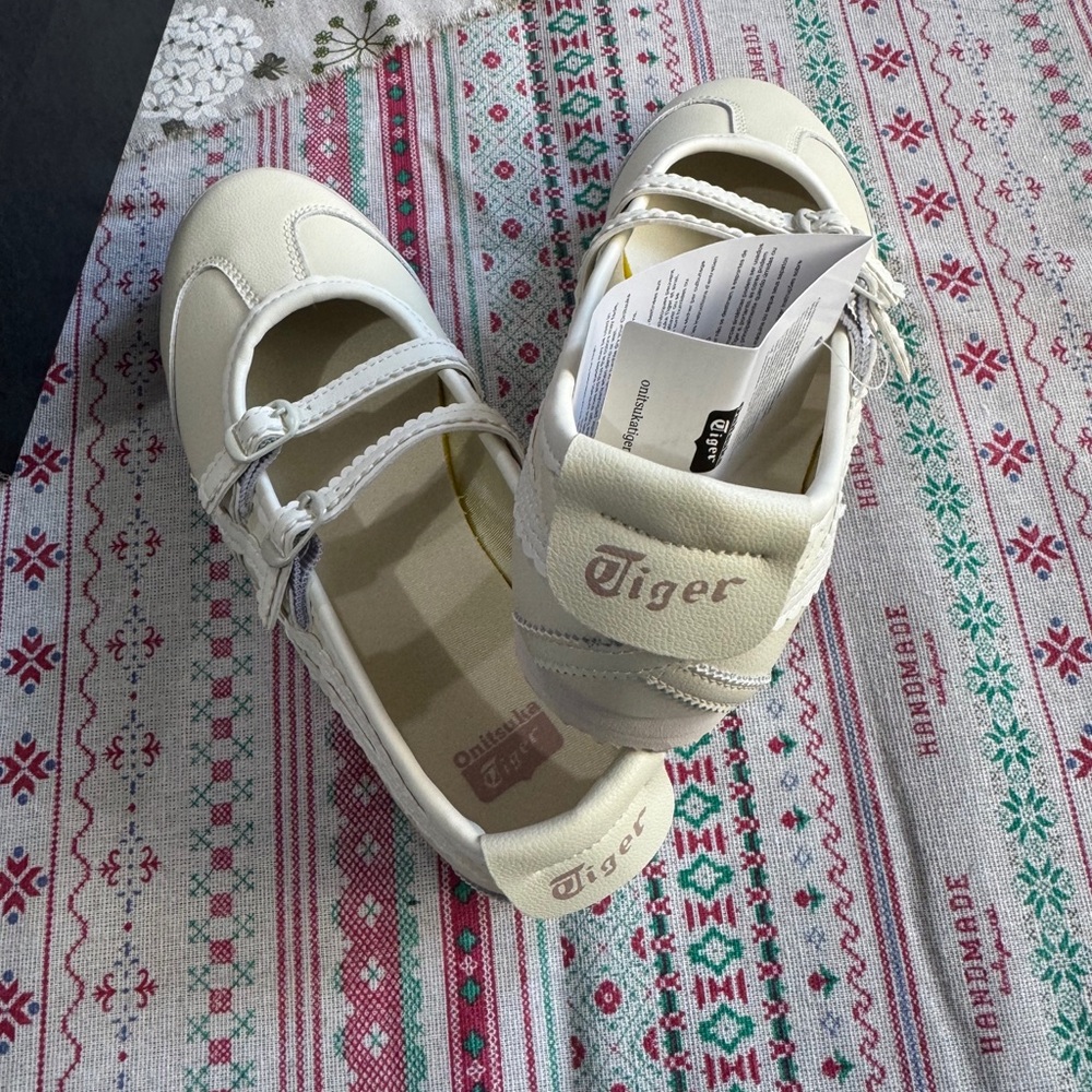 Onitsuka Tiger Cream Mary Jane Sneakers - Picture 8 of 8